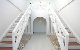 Ku Hotel